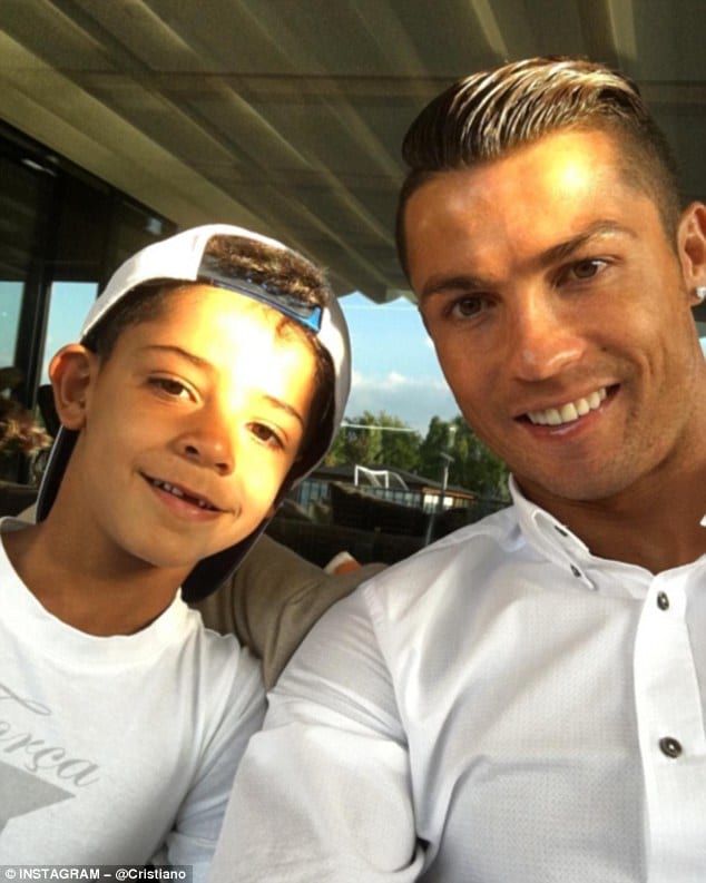 Cristiano Ronaldo is Just a Normal Dad After All | Opptrends - News