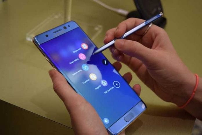 Samsung Galaxy Note 8 vs. Samsung Galaxy S8 – The Collapse of Galaxies