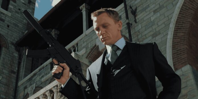 Daniel Craig Returns as James Bond