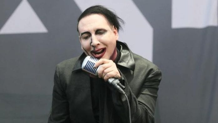 HORROR AT A CONCERT: Stage Crashed on Marilyn Manson! The Singer is Rushed to the ER!