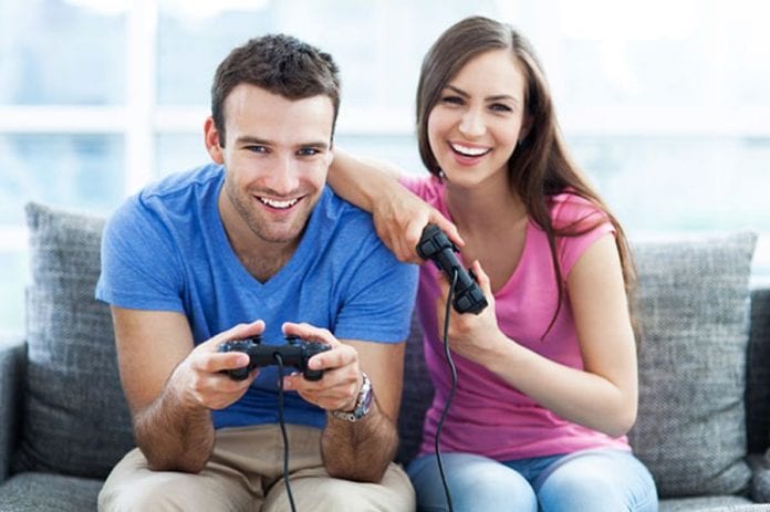 Top 4 Tips for Getting the Gamer Girl of Your Dreams