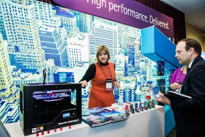 8 Smart Trade Show Ideas for Attracting Visitors