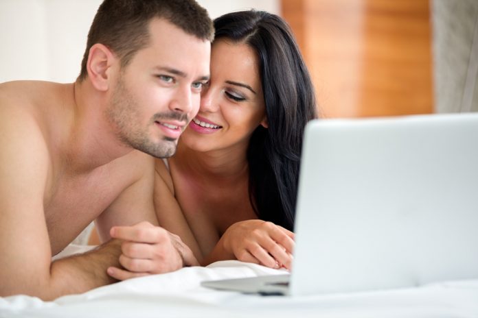 9 Pros and Cons of Watching Porn As a Couple