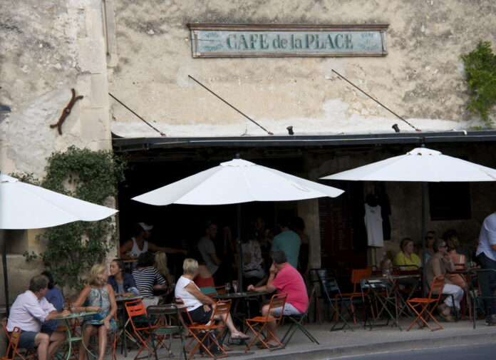 Cafes and Restaurants in provence