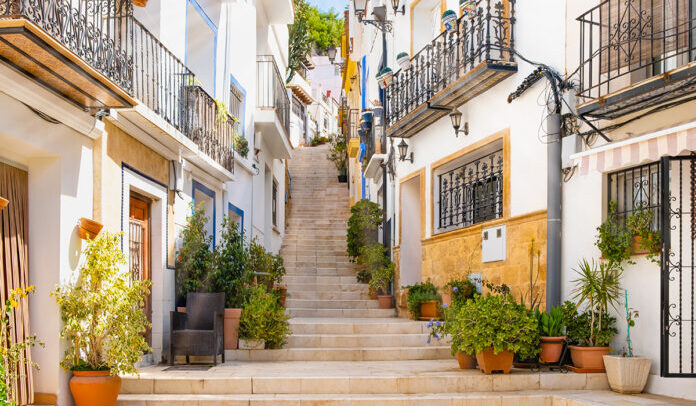 visit Alicante Old Town